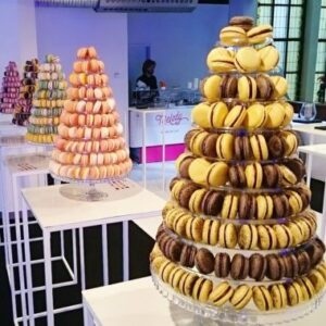 5 tortów makaronikowych na wydarzeniu