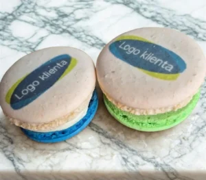 dwukolorowe makaroniki z logo