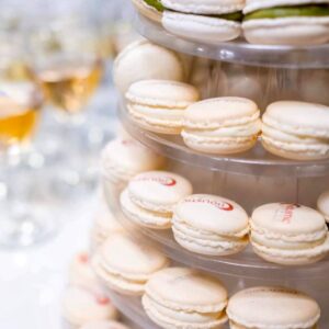 makaroniki z logo na paterze