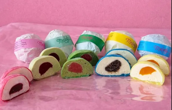 Co to jest mochi? Odkryj tajemnicę japońskich lodowych deserów