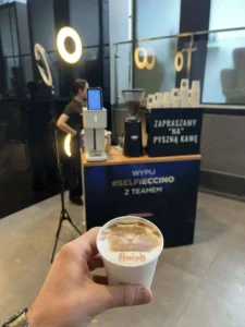 stoisko z kawa i selfieccino