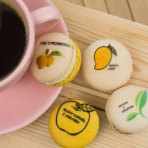 Makaroniki z nadrukowanymi kolorowymi grafikami